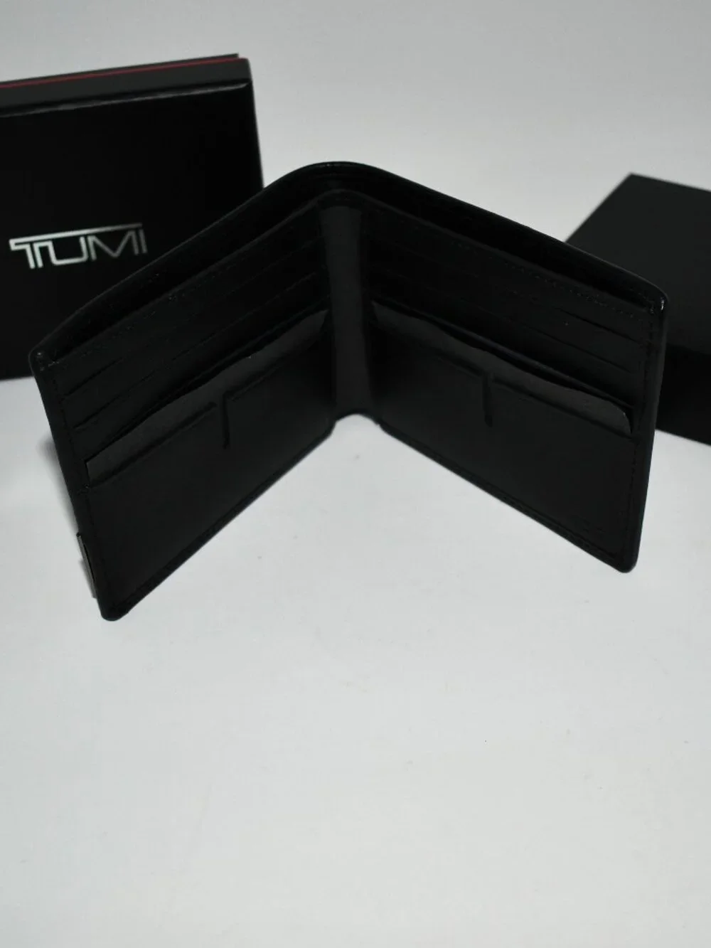 Tumi alpha global